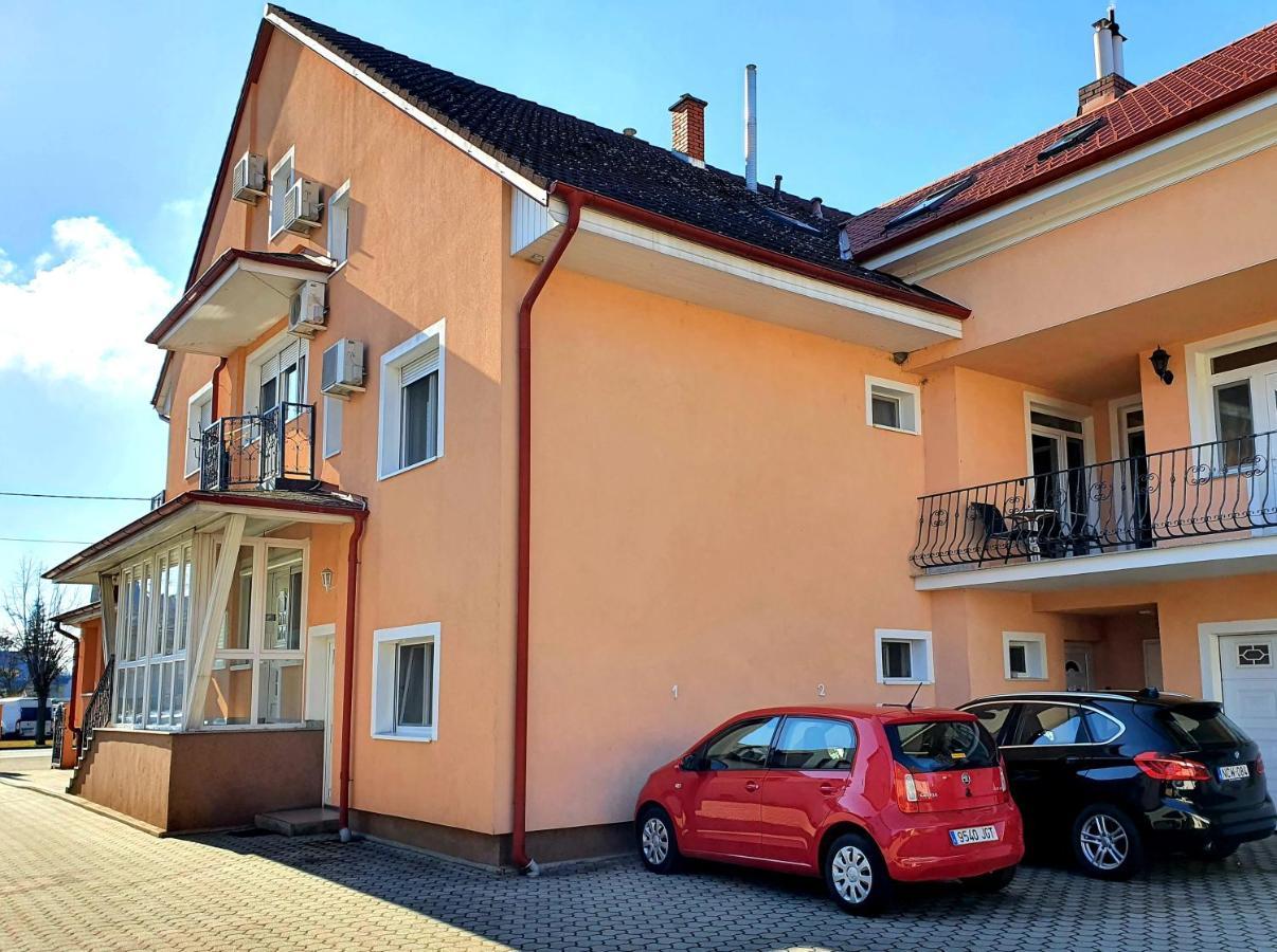 Hotel Eva Panzio Sárvár Exterior foto