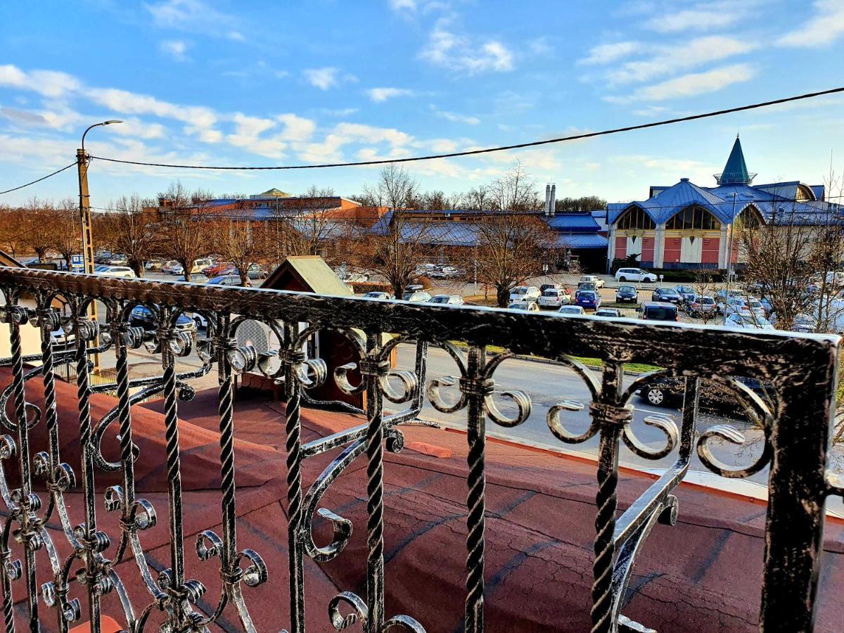 Hotel Eva Panzio Sárvár Exterior foto