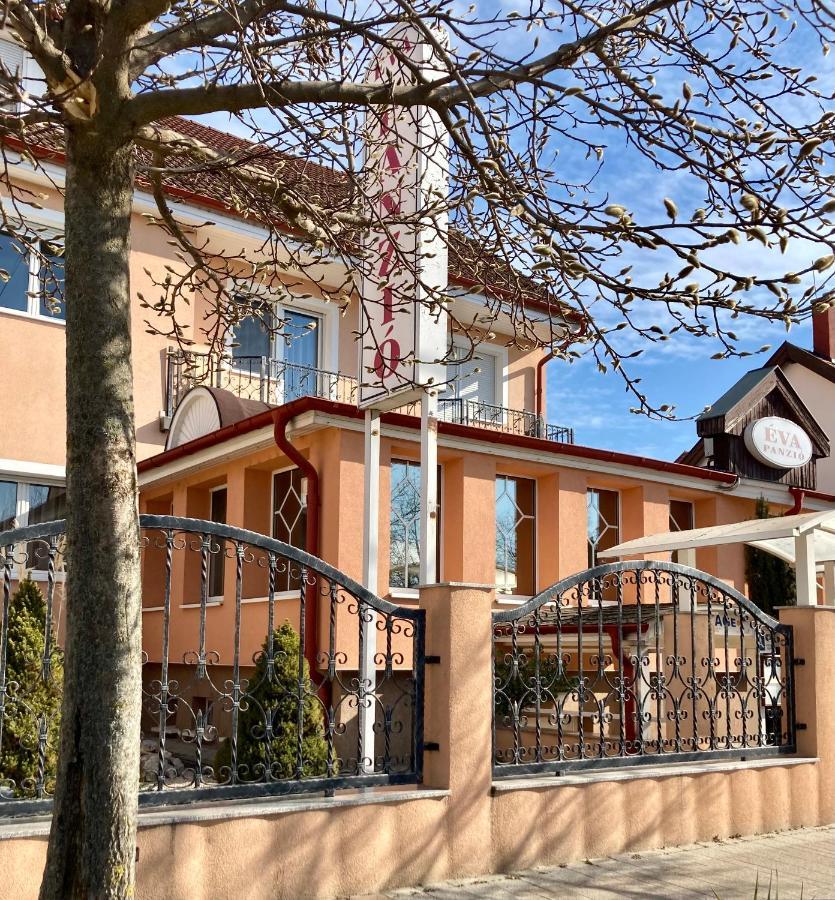 Hotel Eva Panzio Sárvár Exterior foto